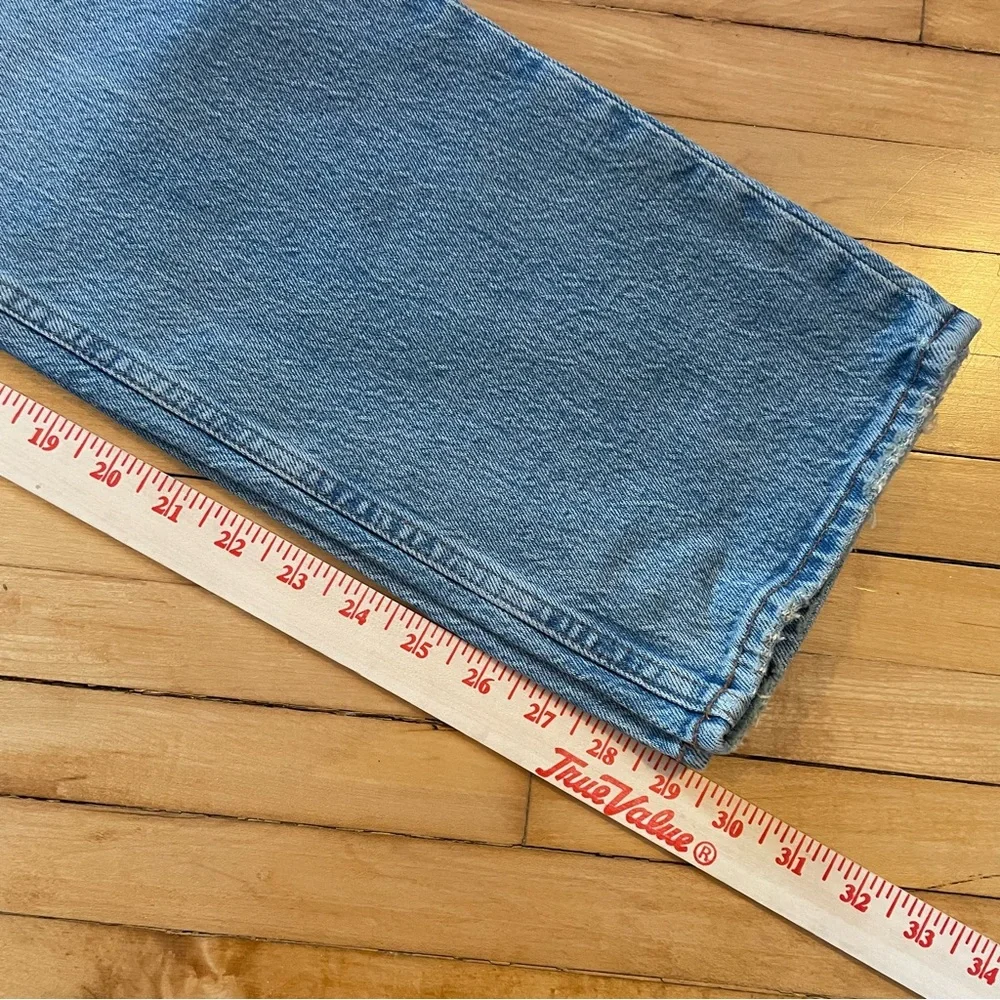 ABERCROMBIE & FITCH NWT The 90's Straight Mid Rise Jeans Medium Wash 25 Regular